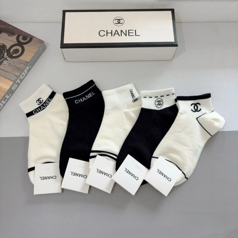 Comfortable Chanel Socks 273384