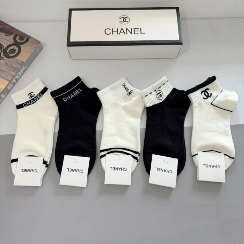 Comfortable Chanel Socks 273384