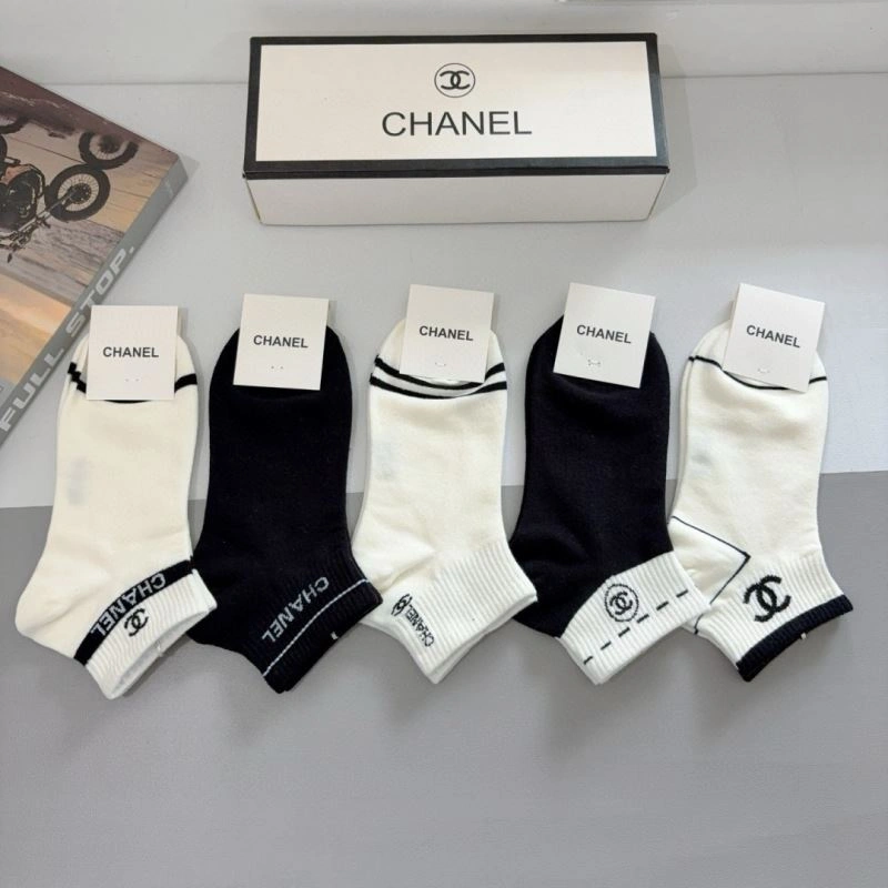Comfortable Chanel Socks 273384