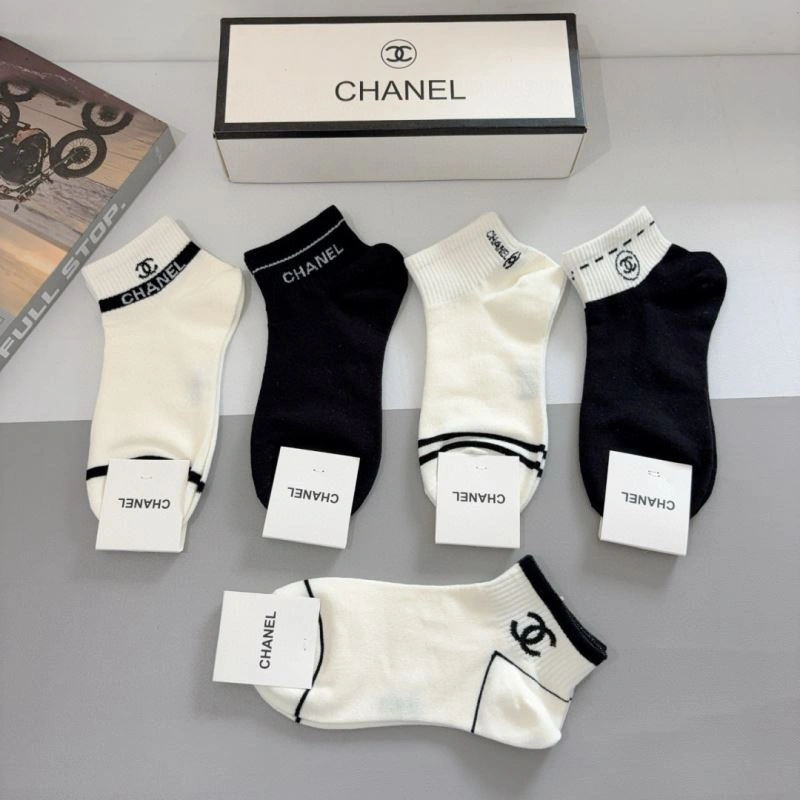 Comfortable Chanel Socks 273384