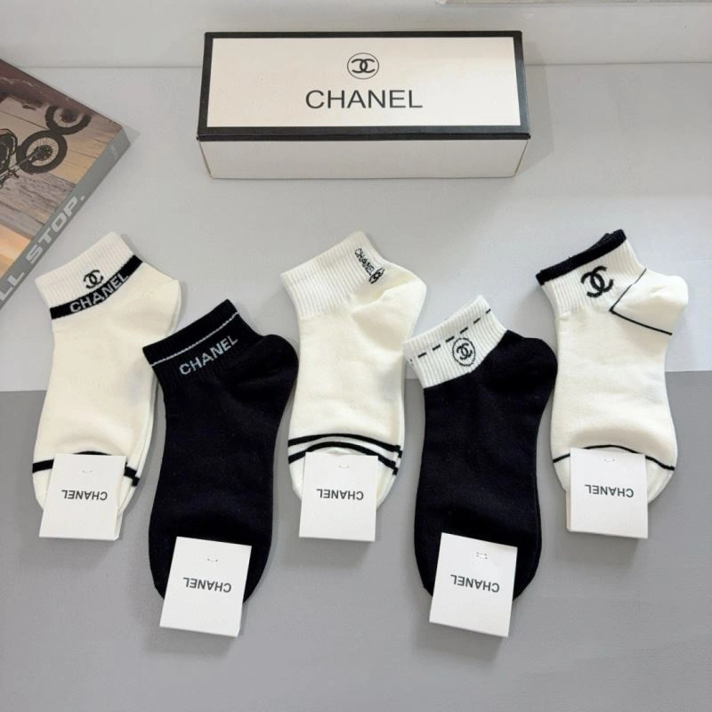 Comfortable Chanel Socks 273384