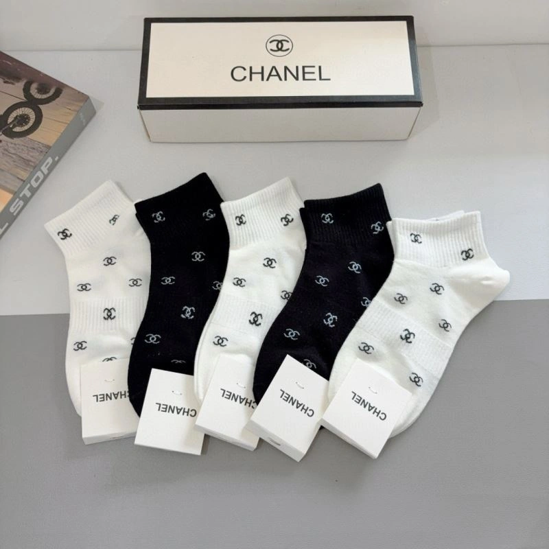 Effortless Chanel Socks 273370