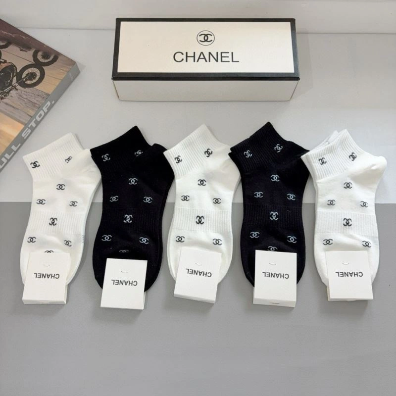 Effortless Chanel Socks 273370