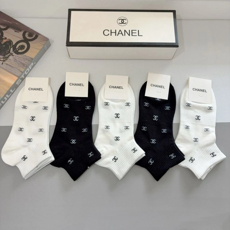Effortless Chanel Socks 273370