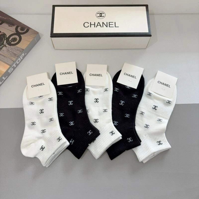 Effortless Chanel Socks 273370