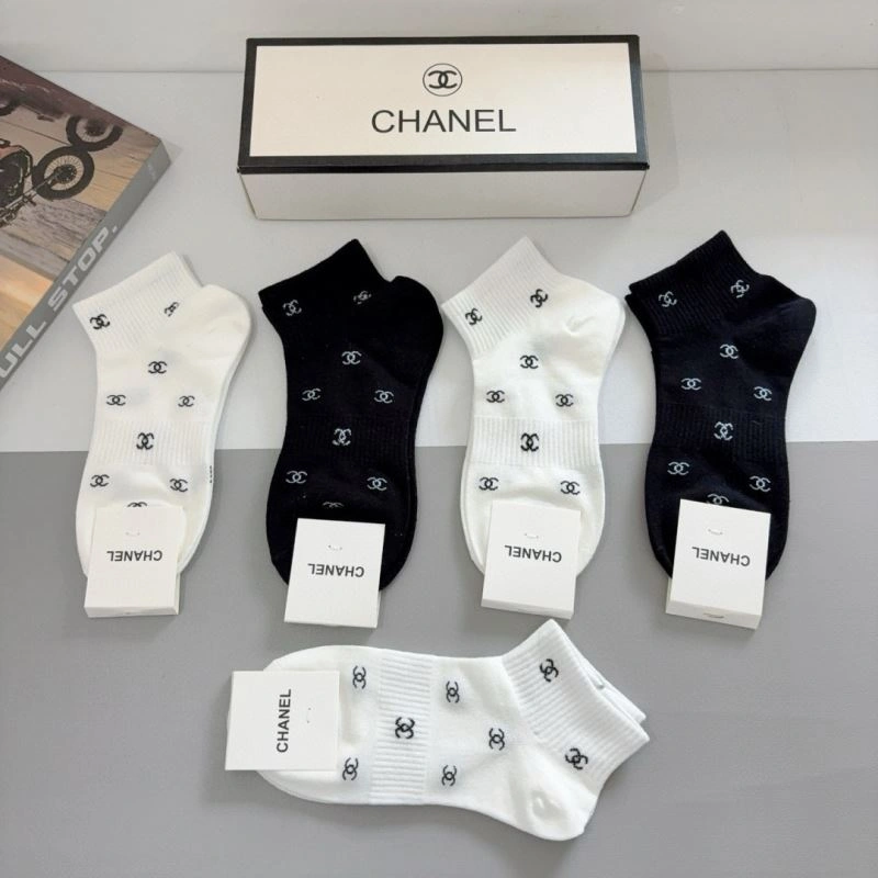 Effortless Chanel Socks 273370