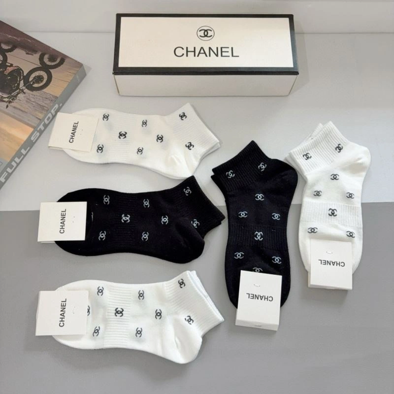 Effortless Chanel Socks 273370