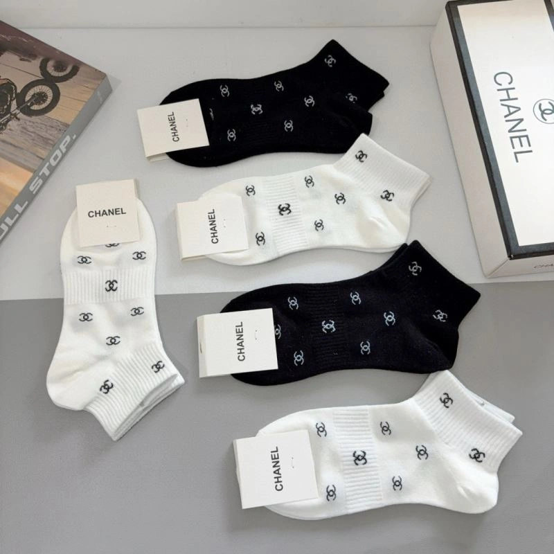 Effortless Chanel Socks 273370