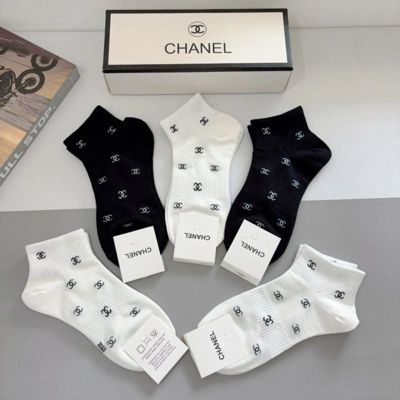Effortless Chanel Socks 273370