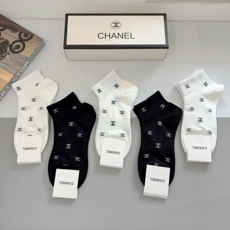 Effortless Chanel Socks 273370