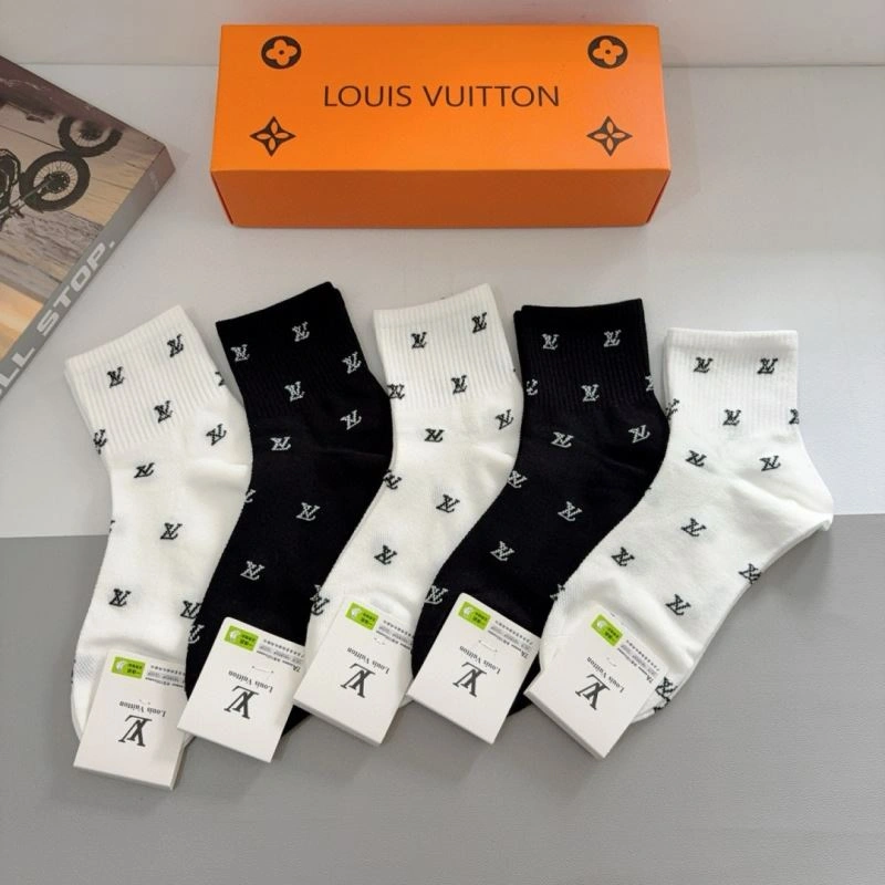 Neat Chanel Socks 273140