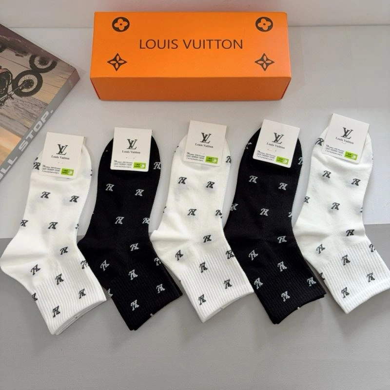 Neat Chanel Socks 273140