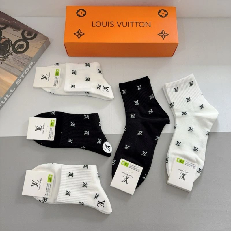 Neat Chanel Socks 273140