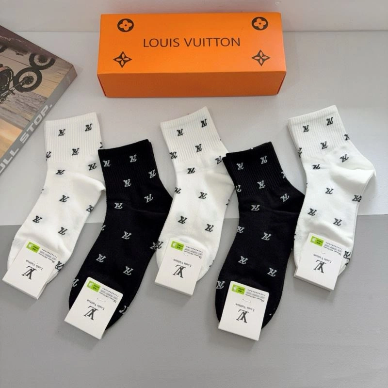 Neat Chanel Socks 273140