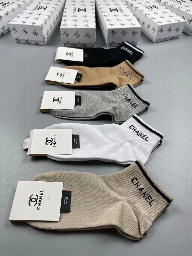 Comfortable Chanel Socks 273964