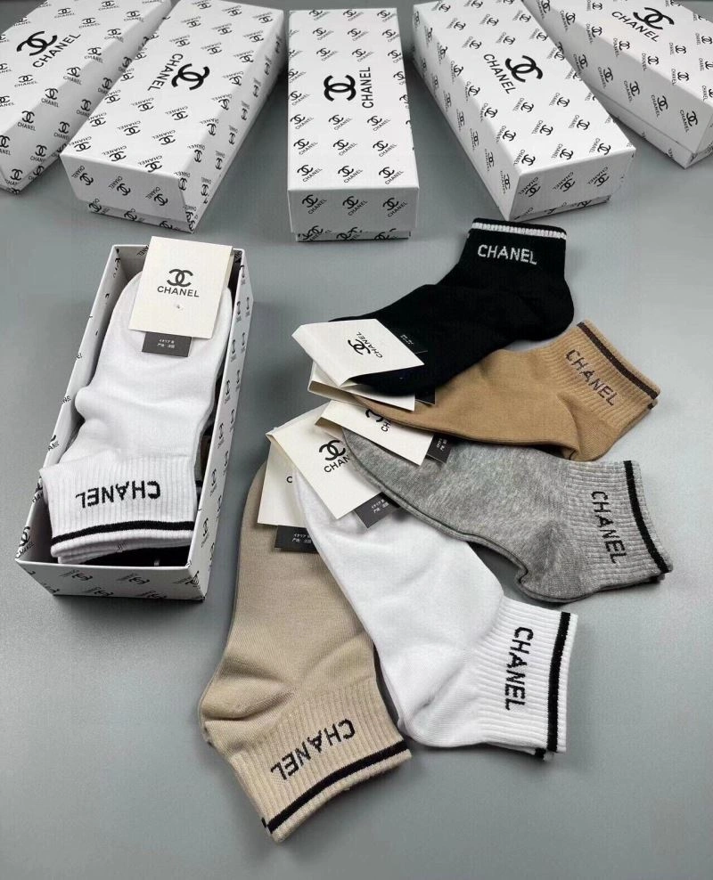 Comfortable Chanel Socks 273964