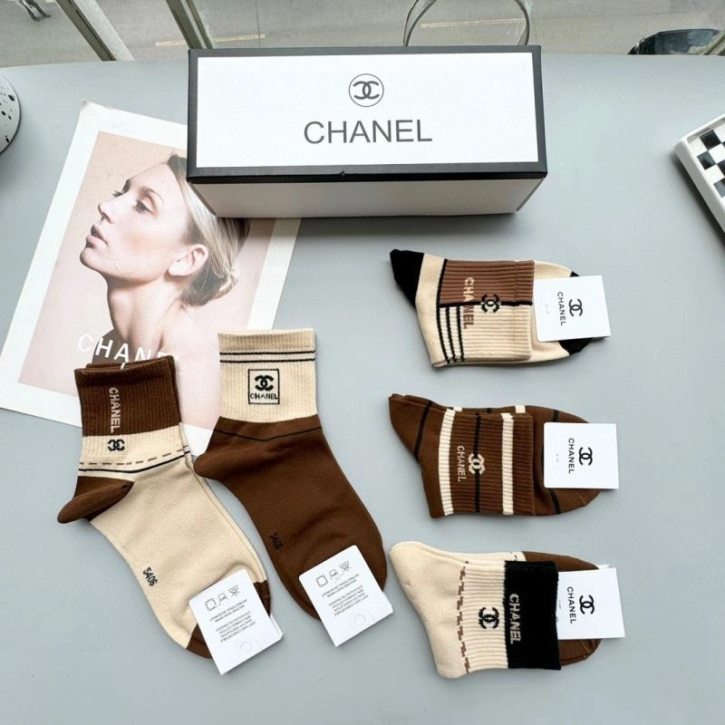 Comfortable Chanel Socks 273915
