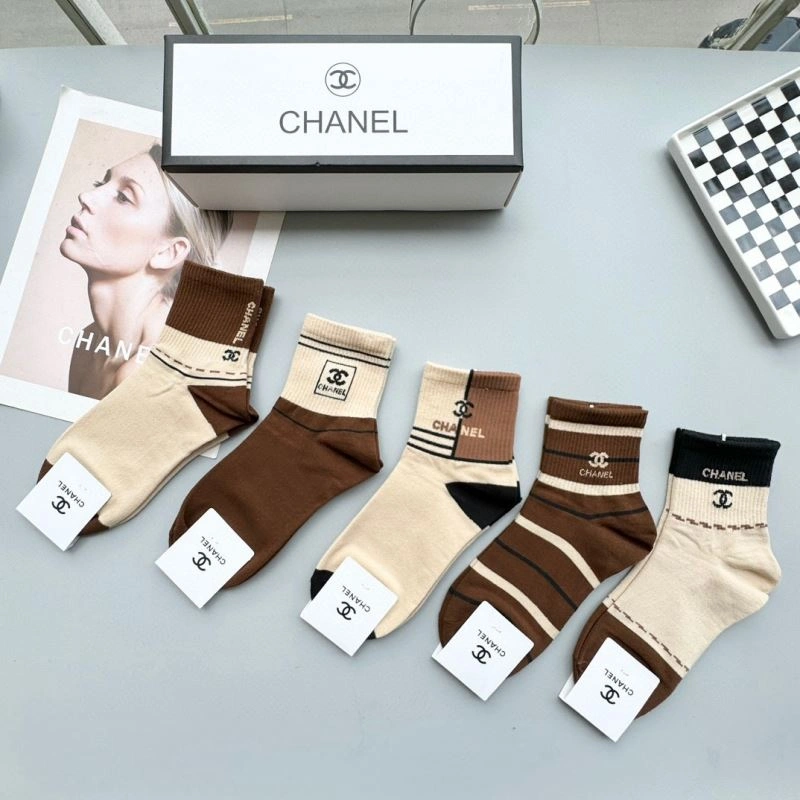 Comfortable Chanel Socks 273915