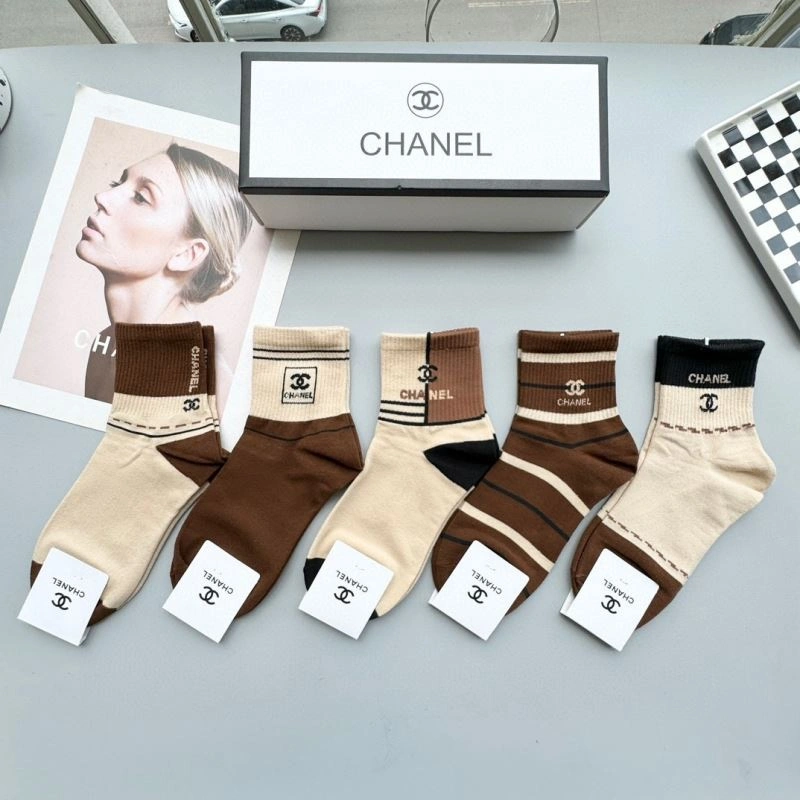 Comfortable Chanel Socks 273915