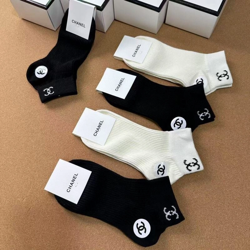 Flexible Chanel Socks 273917