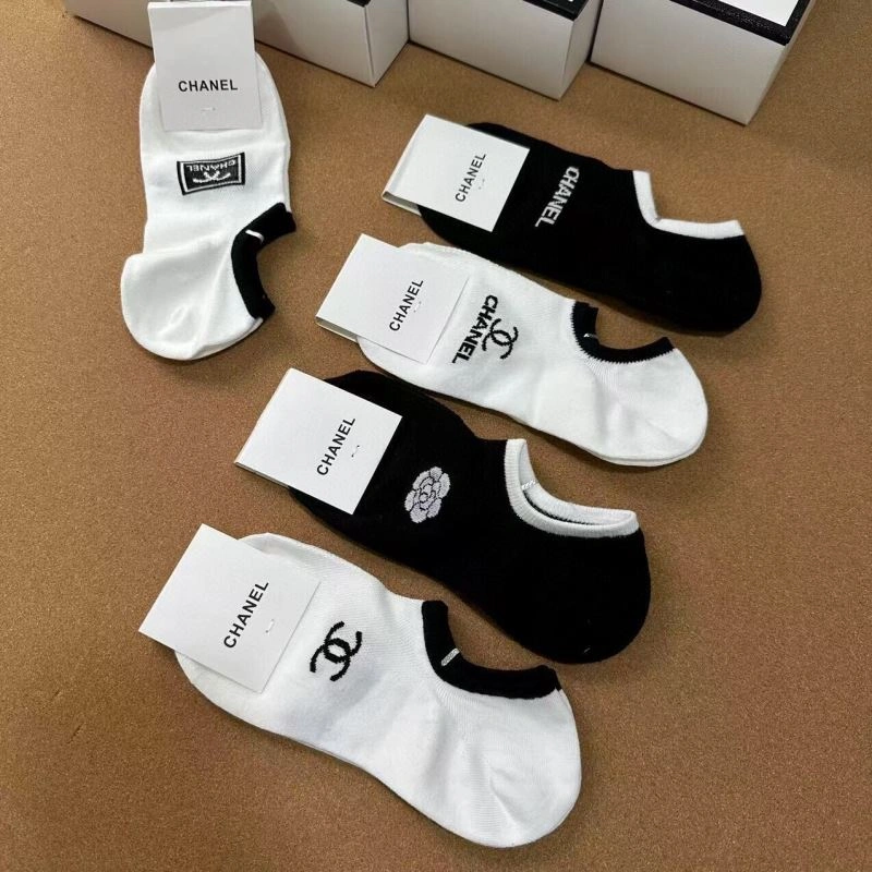 Bold Chanel Socks 273919
