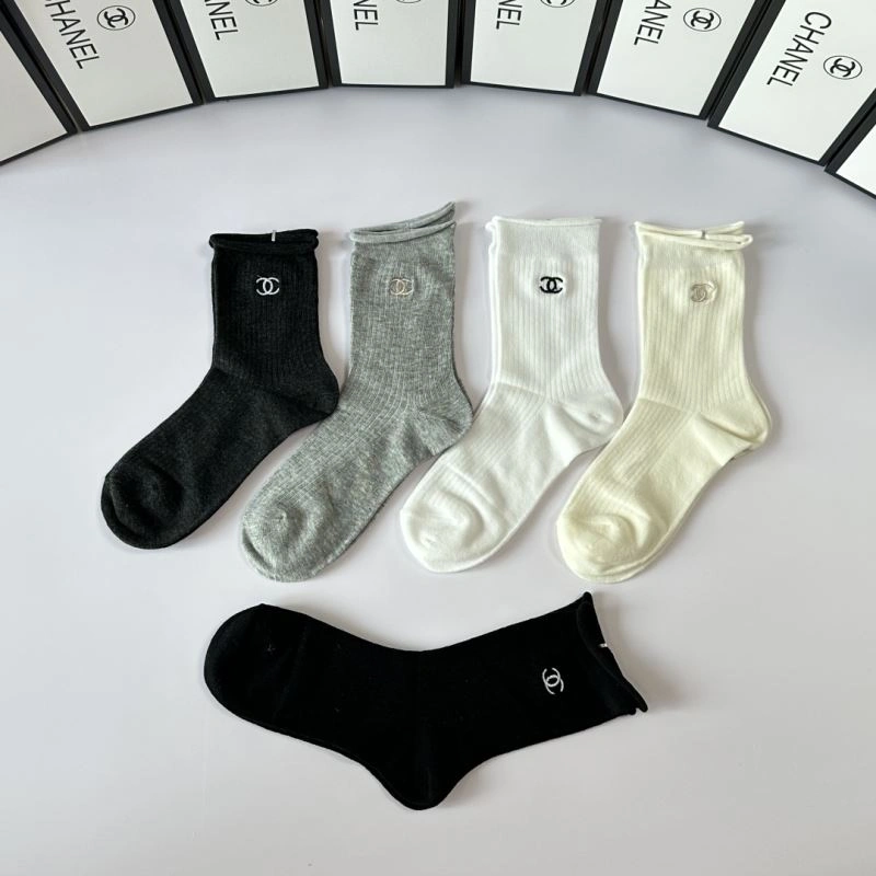 EyeCatching Chanel Socks 273902
