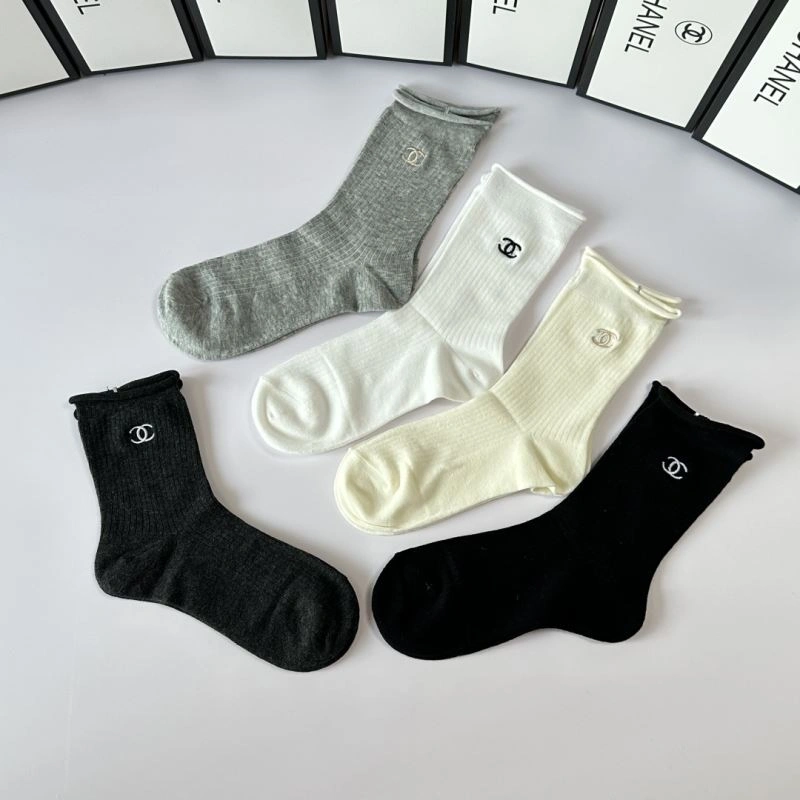 EyeCatching Chanel Socks 273902