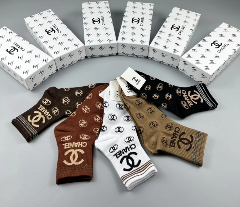 Compact Chanel Socks 274318