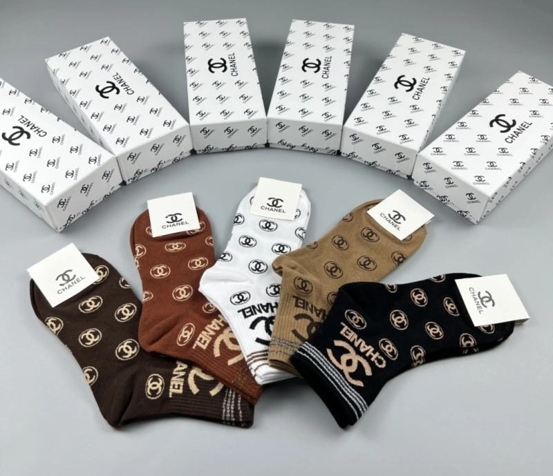 Compact Chanel Socks 274318