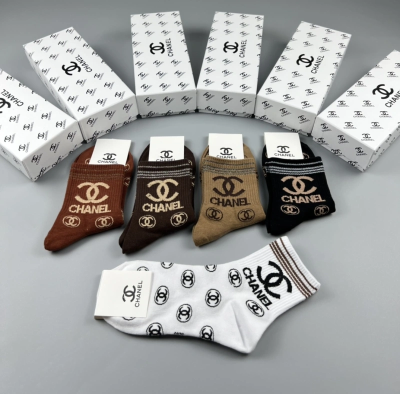 Compact Chanel Socks 274318