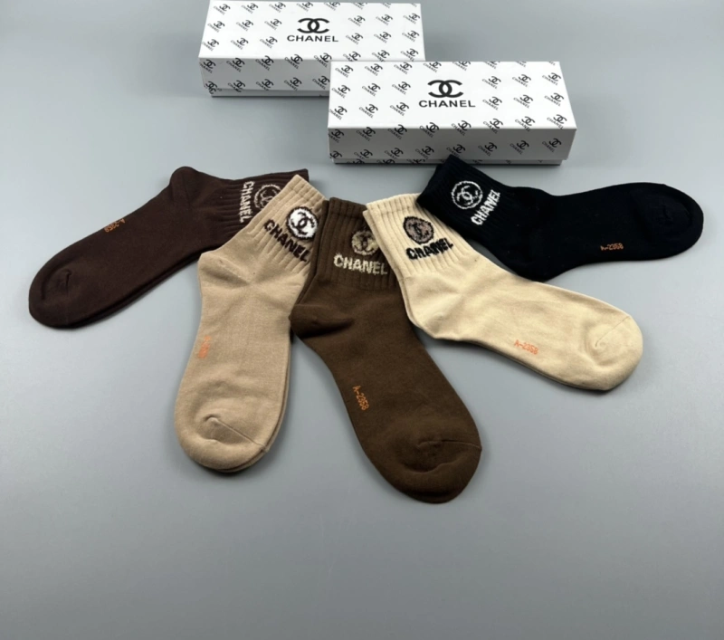 Snug Chanel Socks 274315