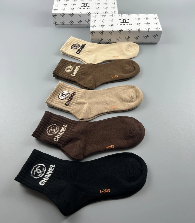 Snug Chanel Socks 274315