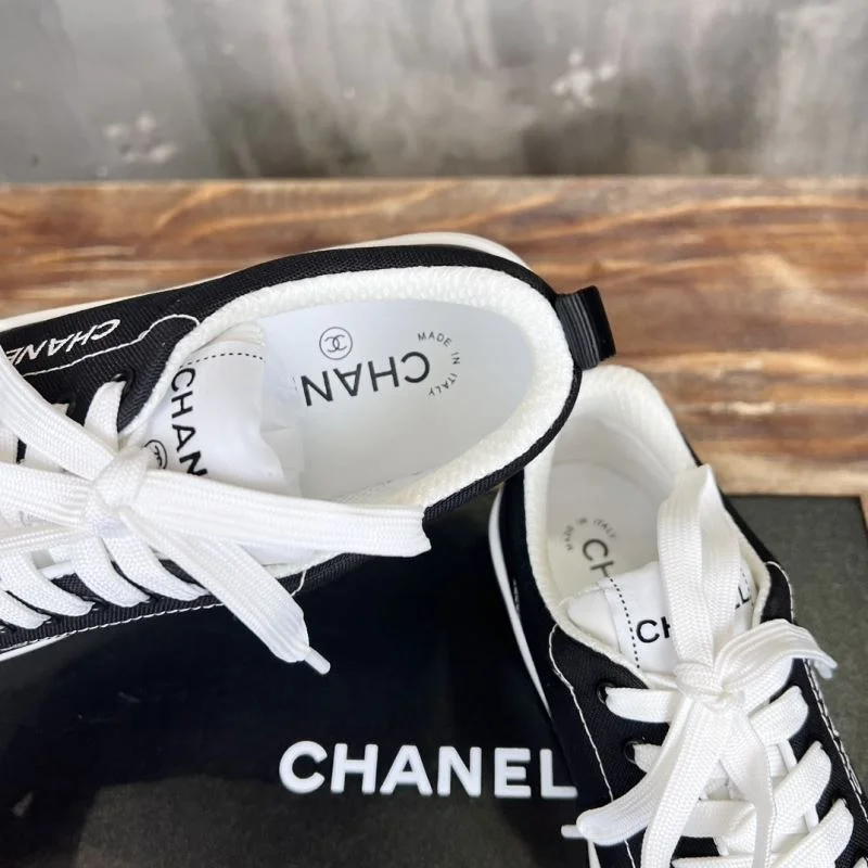 Minimalist Chanel Sport Shoes 17245