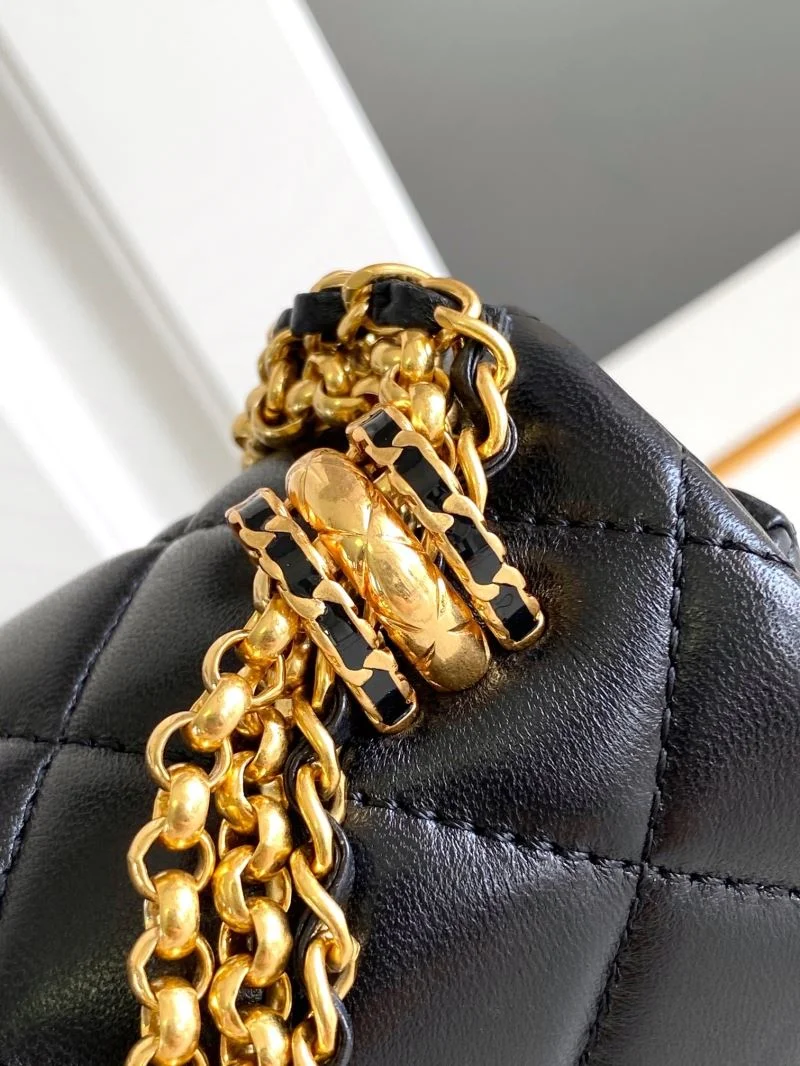 Chanel Stachel Bags Bold 54687