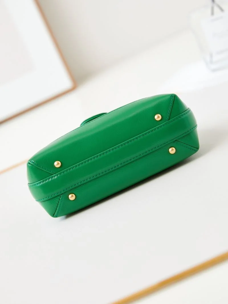 WrinkleFree Chanel Stachel Bags 54607