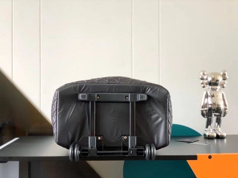 Chanel Suitcase Durable 69333