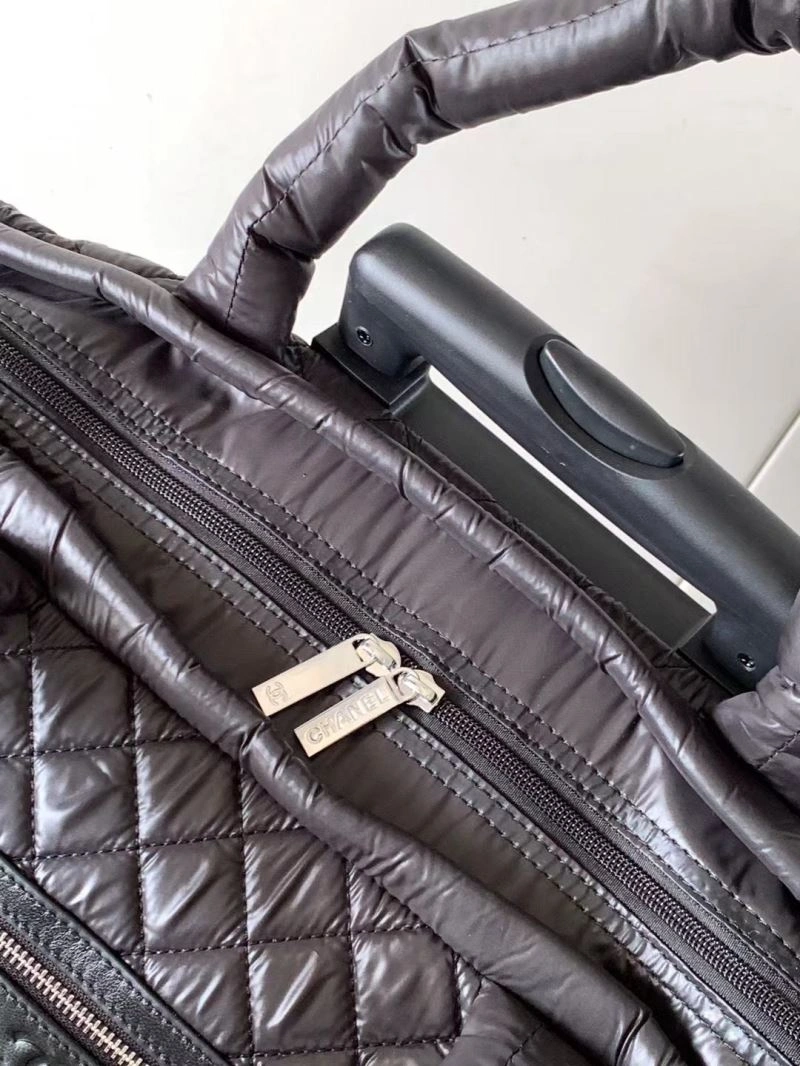 Reliable Chanel Suitcase 69382