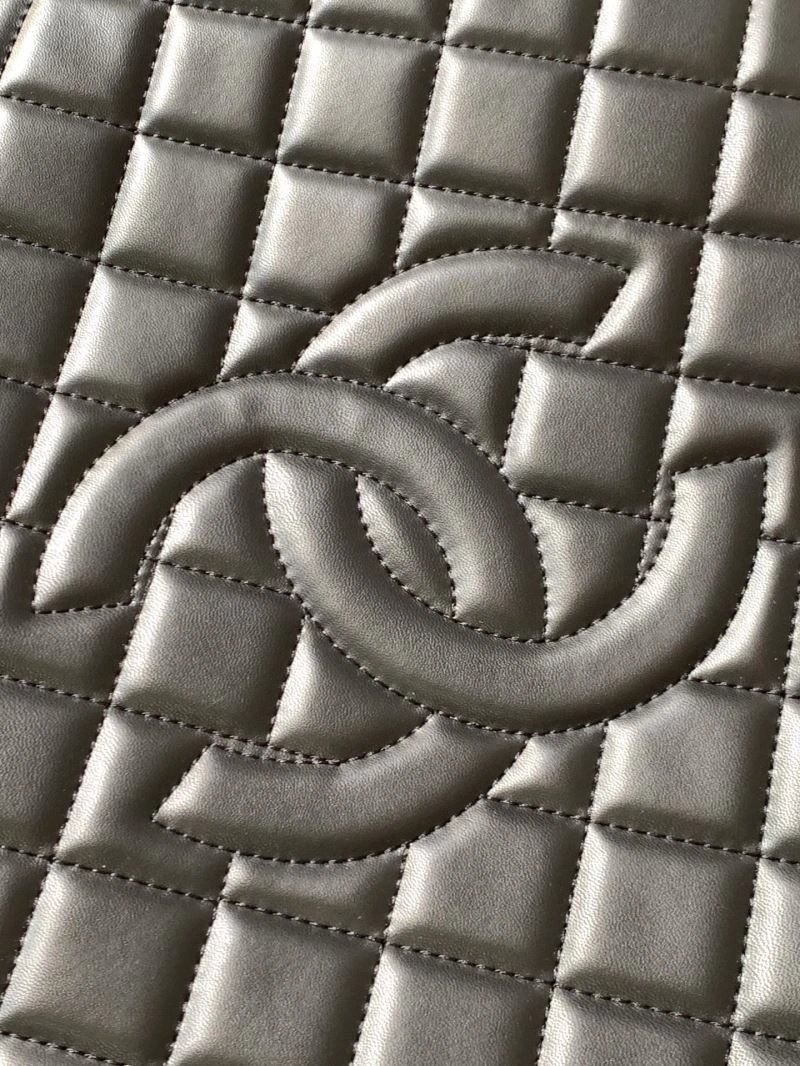 SmoothTexture Chanel Suitcase 69322
