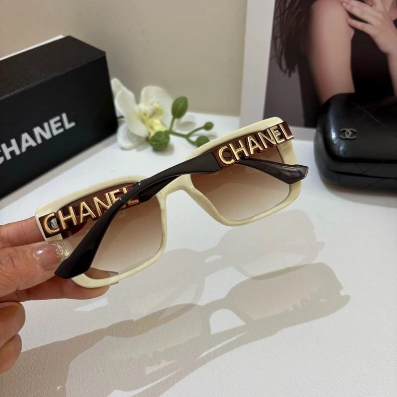 Chanel Sunglasses Unisex 278137