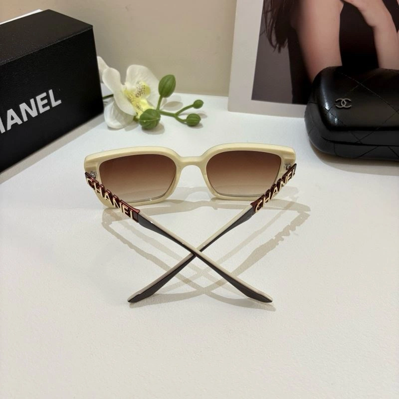 Chanel Sunglasses Unisex 278137