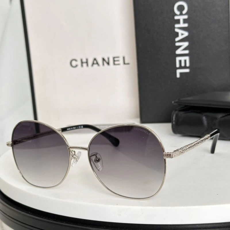 Chanel Sunglasses Effortless 278158