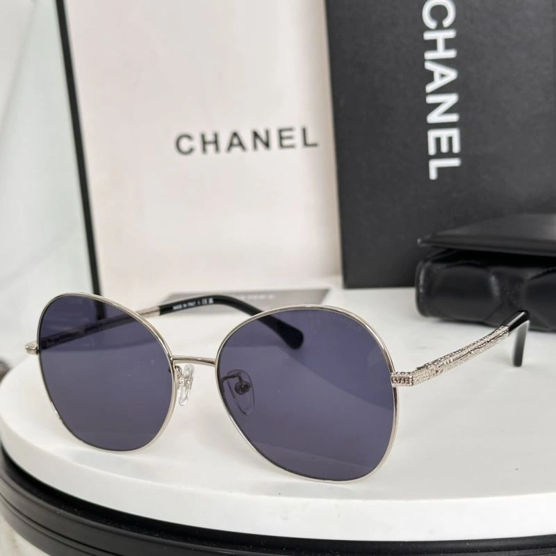 Chanel Sunglasses Effortless 278158