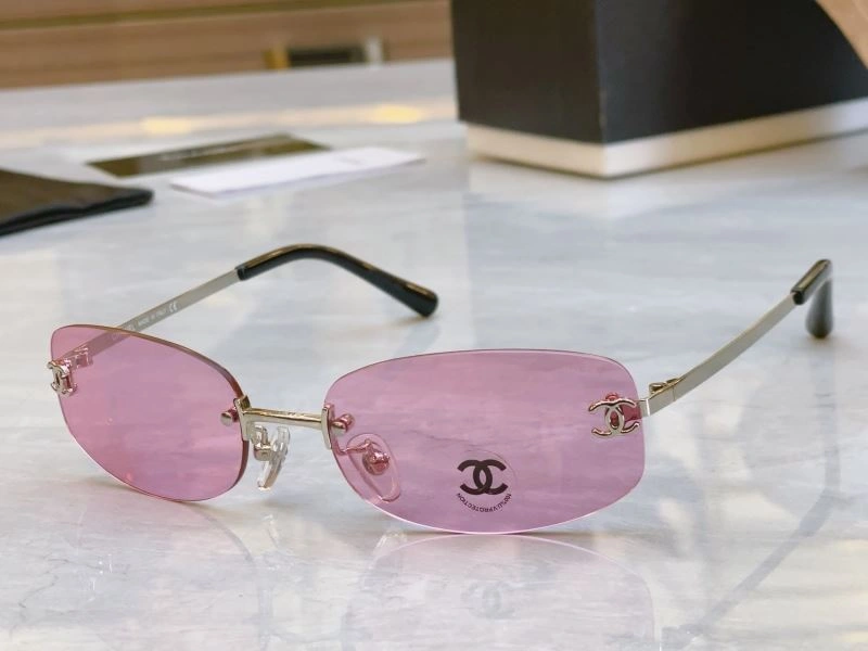 Versatile Chanel Sunglasses 278146
