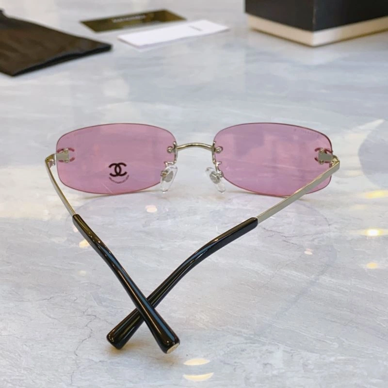 Versatile Chanel Sunglasses 278146