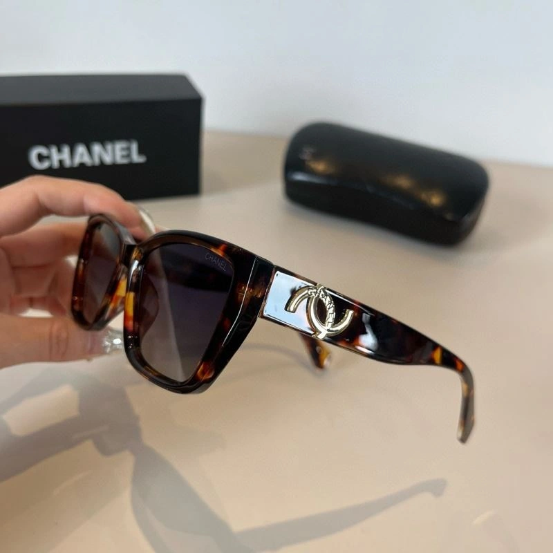 Chanel Sunglasses Compact 278129