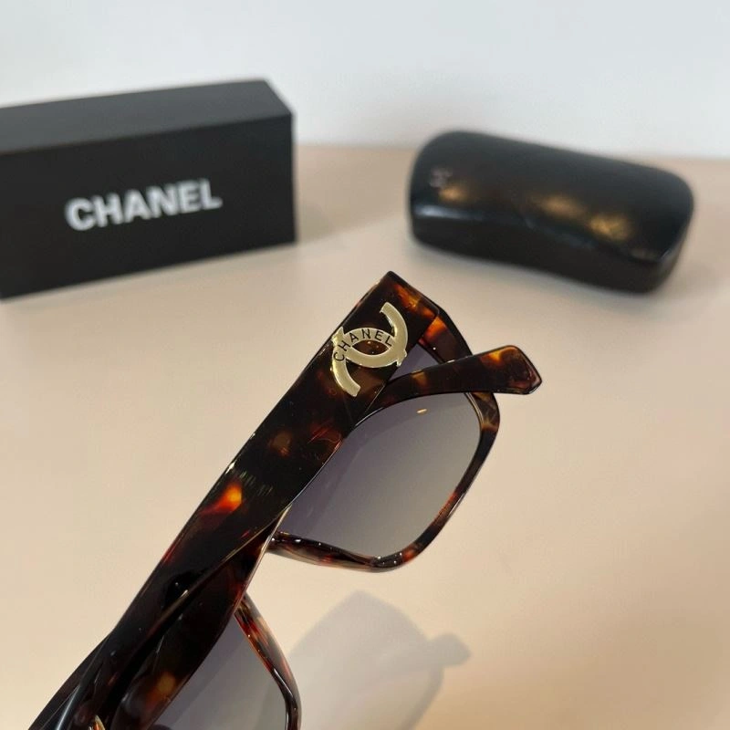 Chanel Sunglasses Compact 278129