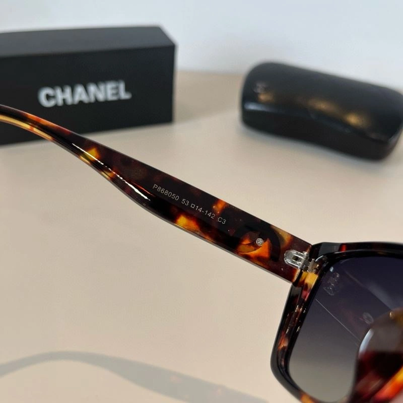 Chanel Sunglasses Compact 278129