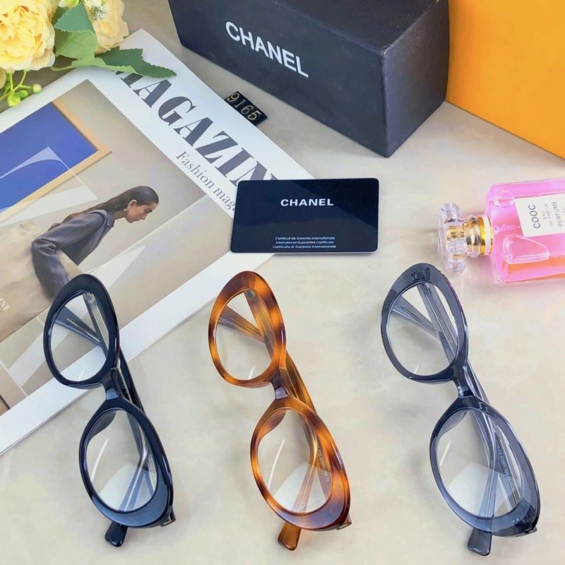 Bold Chanel Sunglasses 278124