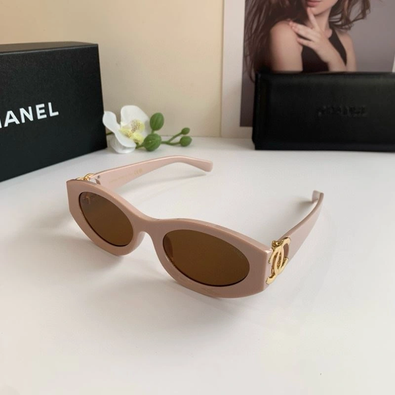 Lightweight Chanel Sunglasses 278098