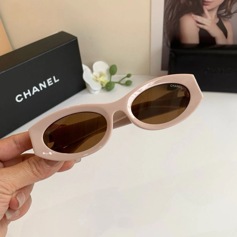 Lightweight Chanel Sunglasses 278098